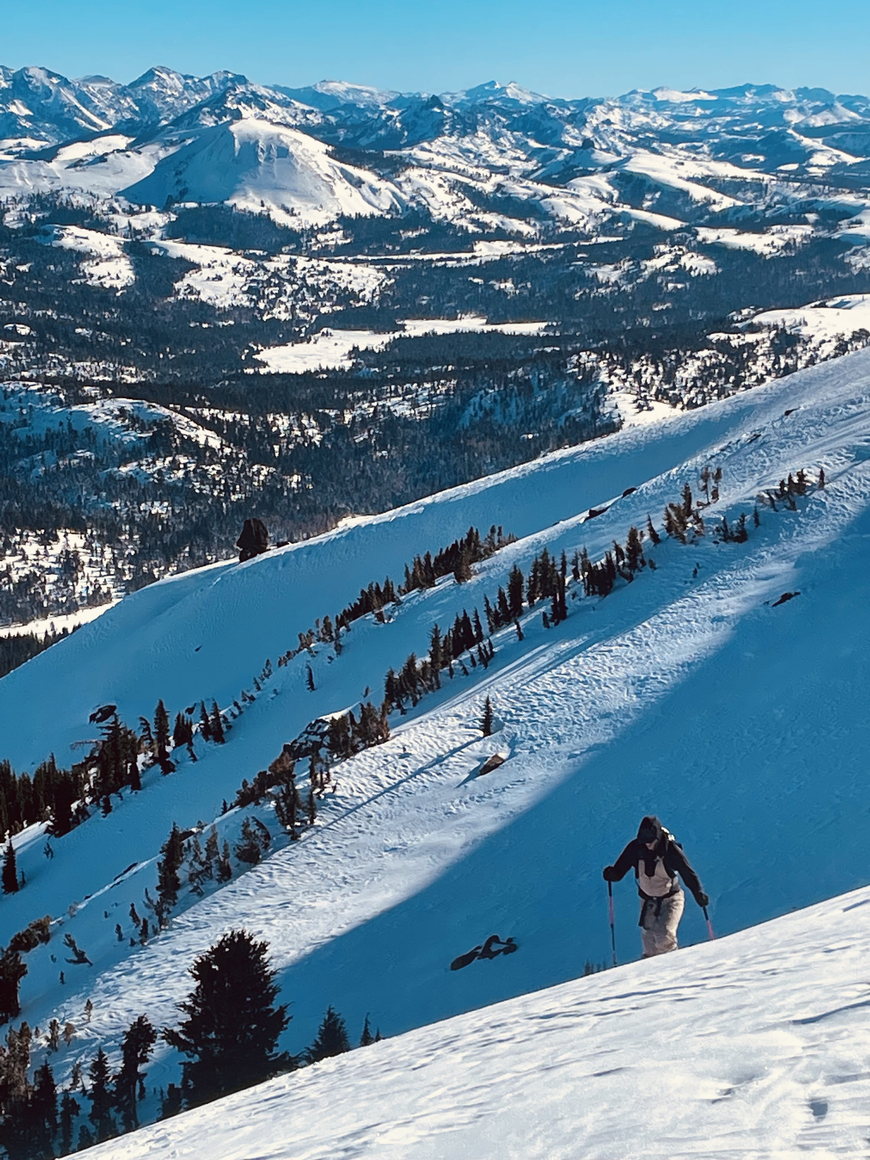 Get in contact with company splitboard, backcountry, ski, trip plan, snow, expert, skiing, snowboarding, mountains, maps